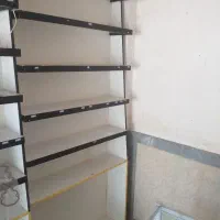 استندچوبی ویترین شیشه ایی