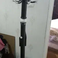 رخت آویز ایستاد