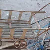 گاری چهار چرخ