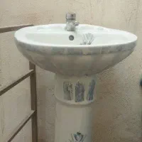 روشویی پایه دار بهمراه شیر روشویی