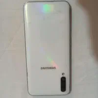 سامسونگ Galaxy A50 با حافظهٔ ۱۲۸ گیگابایت