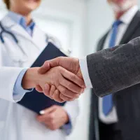 استخدام مدیر عامل