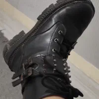 نیم بوت چرم|کیف، کفش، کمربند|اهواز, کوی باهنر|دیوار