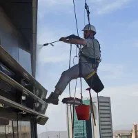 راپل کاری/کار در ارتفاع/پیچ روپلاک نما/شستشوی نما|خدمات پیشه و مهارت|تبریز, |دیوار