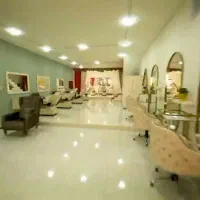 واگذاری آرایشگاه زنانه پرمشتری معاوضه باماشین،زمین|آرایشگاه و سالن‌های زیبایی|یزد, |دیوار