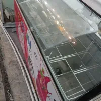 یخچال صنعتی بستنی کاملا سالم