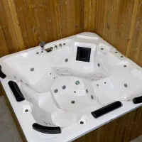 جکوزی اسپای ۵ نفره با ۵۲ عدد جت