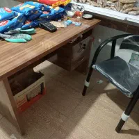 میز و صندلی