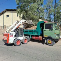 حمل نخاله و خاکبرداری و خاکریزی با بابکت