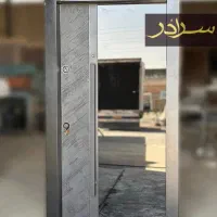 درب ضد سرقت بتن شیشه مدرن  نمای فریم لس کد F002