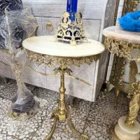 میز برنجی‌|کلکسیون اشیاء عتیقه|الیگودرز, |دیوار