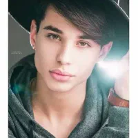 استخدام مدلینگ پسر