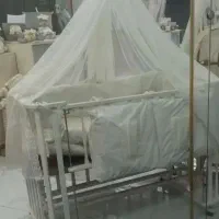 تخت کنار مادر نو با کارتن و همه چیش موجوده|تخت و صندلی بچه|اصفهان, شمس آباد|دیوار