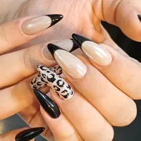 استخدام ناخنکار حرفه ایی