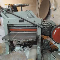 برش کاغذ ومقوا