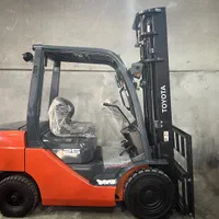 لیفتراک ۲.۵ تن تویوتا ۸ اف مدل ۲۰۲۱ دیزل مشابه صفر