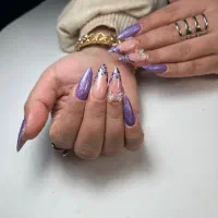 کاشت و طراحی تخصصی ناخن|خدمات آرایشگری و زیبایی|سنندج, |دیوار