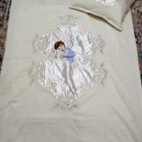 لحاف با دو تا بالشت