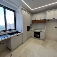اختیاریه/۱۴۰متر ۳خواب ۱مستر/نور جنوب/۲پارکینگ/لابی