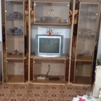 میز تلویزیون و بوفه بسیار زیبا و شیک نو درحد سالم