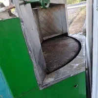 فرگردون فطیروبربری سالم. میزکار. هردو۴۰میلیون