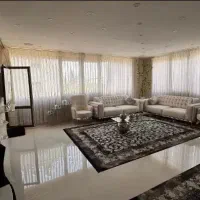 ۱۸۰ متر/۳خواب/۷۰ متر حیاط اختصاصی/تک واحدی