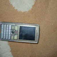 گوشی W700