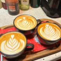 به یک نفر باریستا و یک نفر قلیان زن نیازمندیم