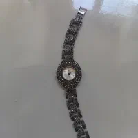 ساعت نقره قلم سیاه