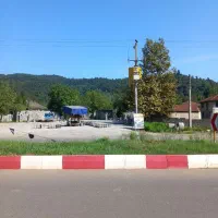 استخدام کارگر  حمل و نقل بلوک در کارگاه بلوک زنی