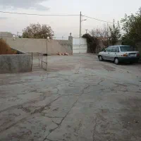 ملک به مساحت ۴۰۰ متر