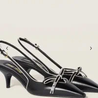 نیروی کار خانم در  تولیدی کفش زنانه