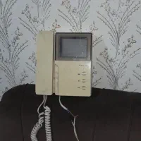 یک دستگاه آیفون تصویری بدون پنل بیرونی