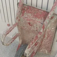 فرغون و پتک فروشی