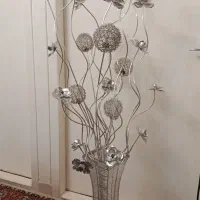 چراغ کنار سالنی