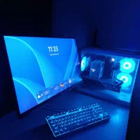 کیس کامپیوتر گیمینگ با مانیتور