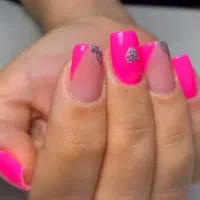 کاشت ناخن|خدمات آرایشگری و زیبایی|اندیشه, اندیشه فاز ۱|دیوار