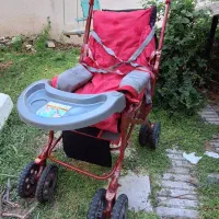 کالسکه کودک قرمز