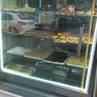 ویترین شیرینی خشک وپیشخوان