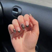 ژلیش و کاشت ناخن|خدمات آرایشگری و زیبایی|شیراز, دشت چنار|دیوار