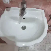 روشویی کاملا تمیز|لوازم سرویس بهداشتی|تبریز, |دیوار