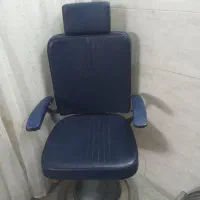 صندلی آرایشگاه|آرایشگاه و سالن‌های زیبایی|یزد, |دیوار