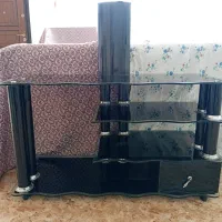 پرده و میز تلوزیون و سرخ کن