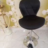 یک صندلی اپن نو چرم  ویک عدد صندلی اپن فرفورژه|صندلی و نیمکت|شیراز, قدوسی شرقی|دیوار