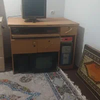 میز کامپیوتر سالم