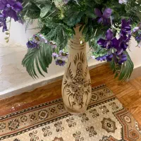 گلدان سفالی و گل
