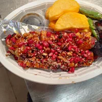 منشی خانم نیازمندیم