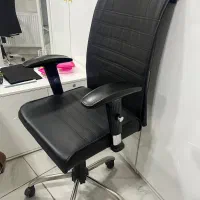 فروش صندلی اداری مشکی کارکرده