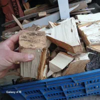 هیزم برای شومینه و باربیکیو