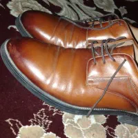 کفش بسیار تمیز سایز کفش ۴۴